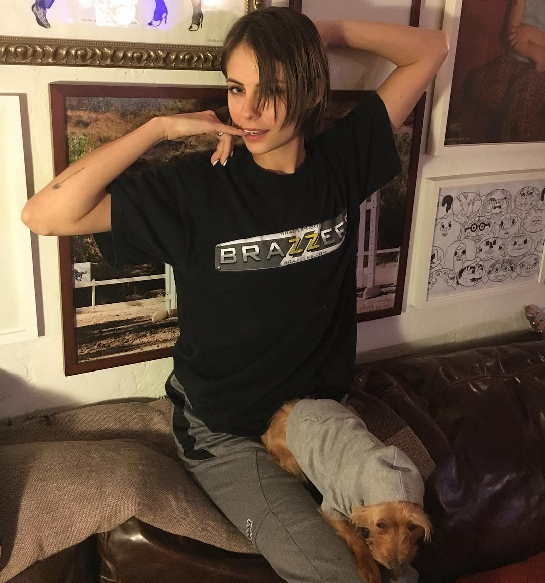 Picture Of Willa Holland