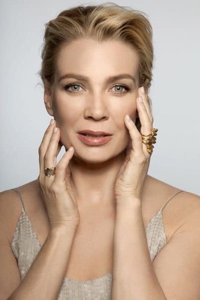 Image of Laurie Holden.