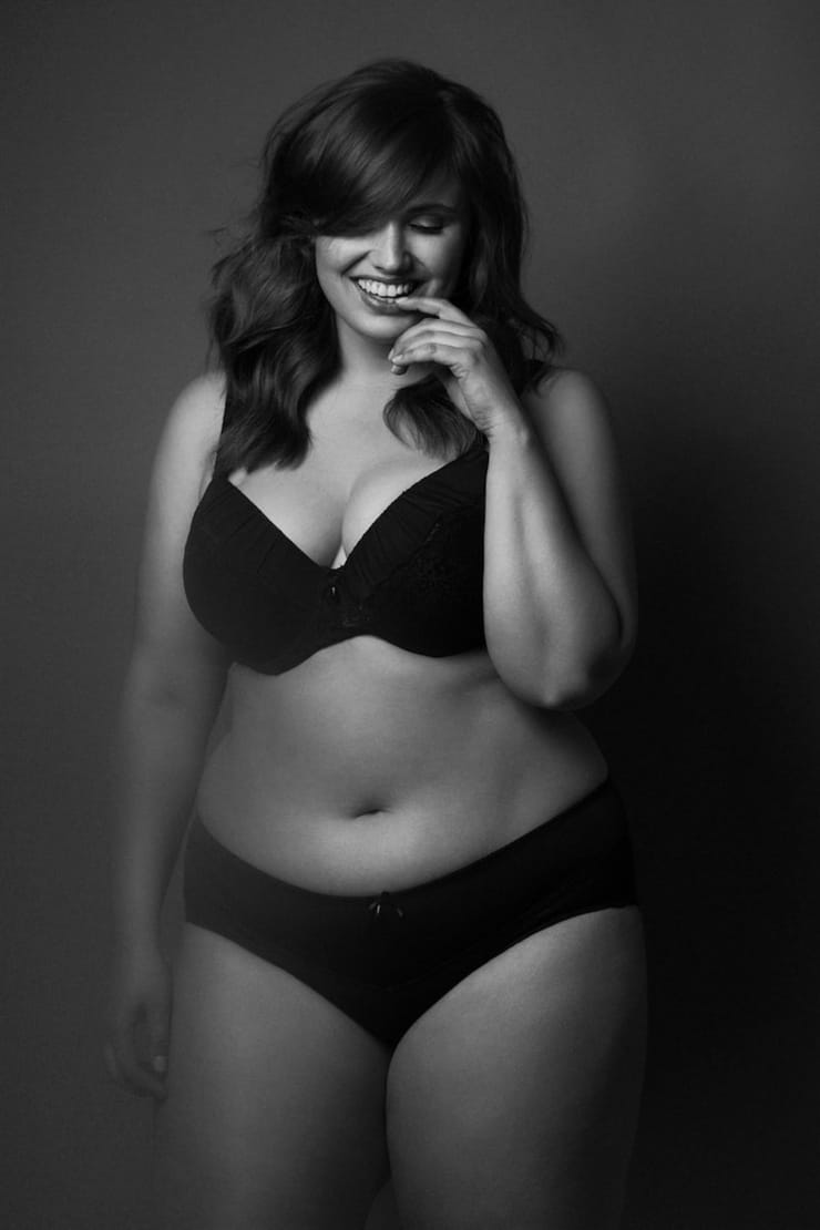 Pictures of full figured women - 🧡 Pin by Tina on Beautiful Curves High ne...