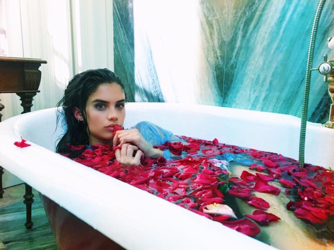 Sara Sampaio Sara Sampaio