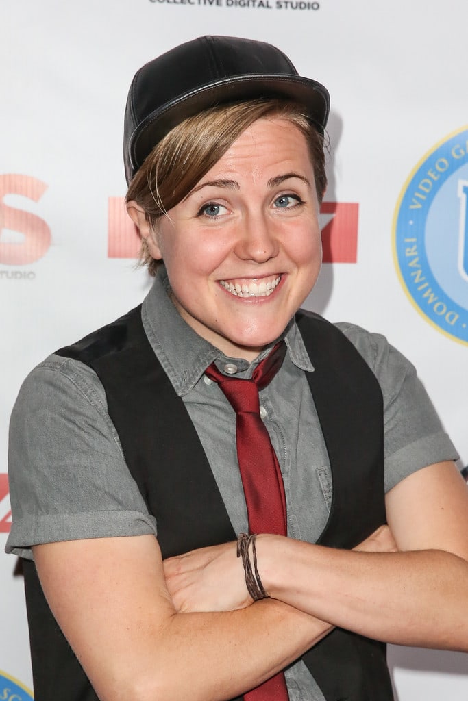 Picture Of Hannah Hart   740full Hannah Hart 