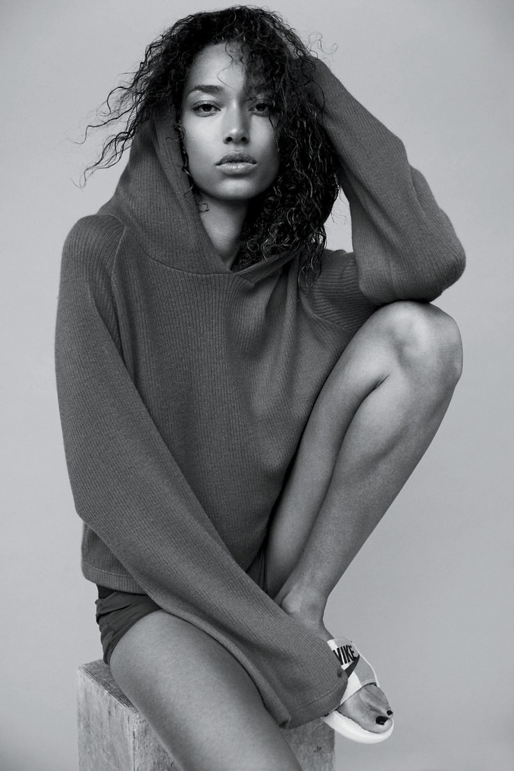 Picture Of Anais Mali