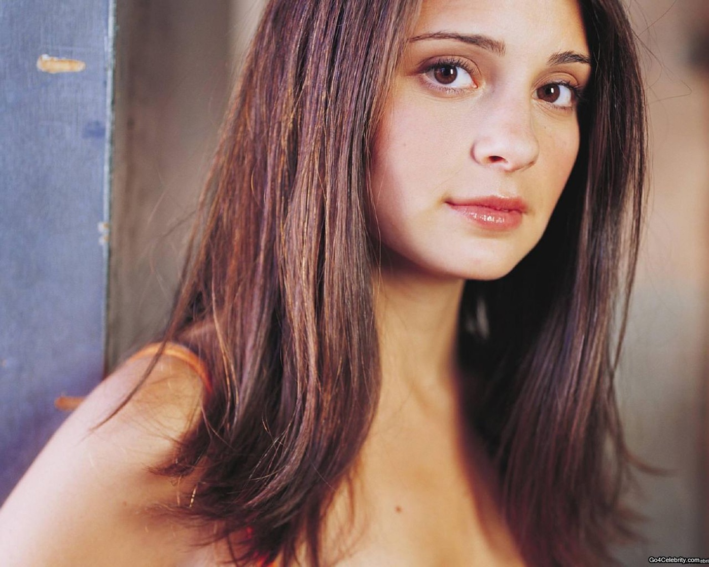 Shiri Appleby Shiri Appleby