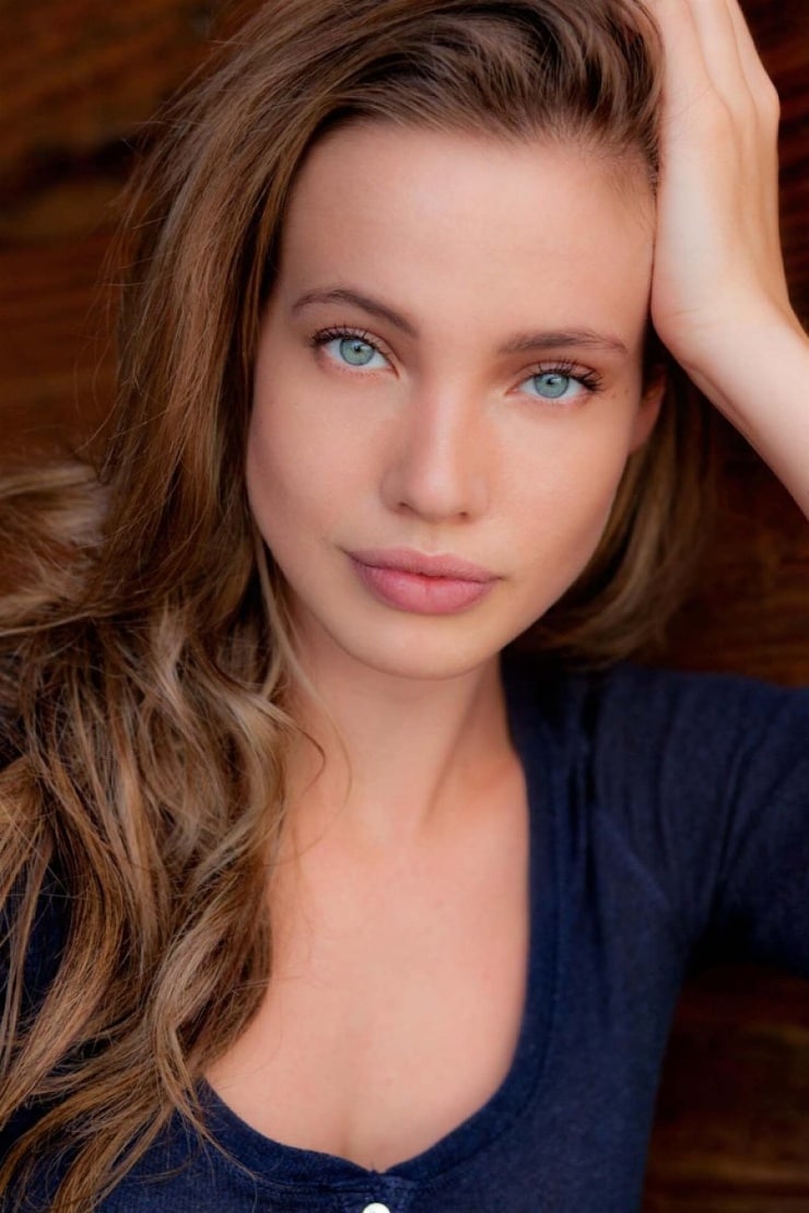 Stephanie Corneliussen in legends of tomorrow