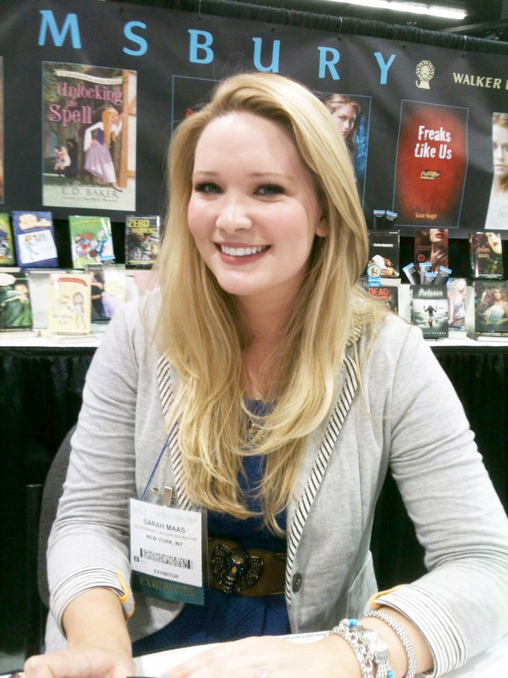 Picture of Sarah J. Maas