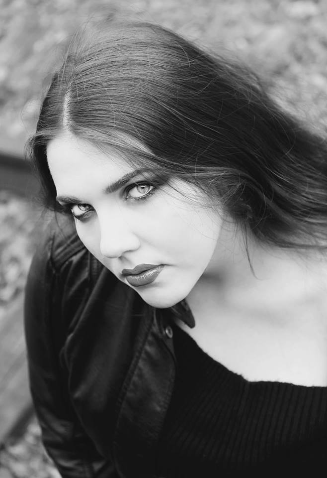 Alina Lesnik image