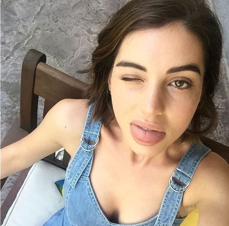 Adelaide Kane Boobs