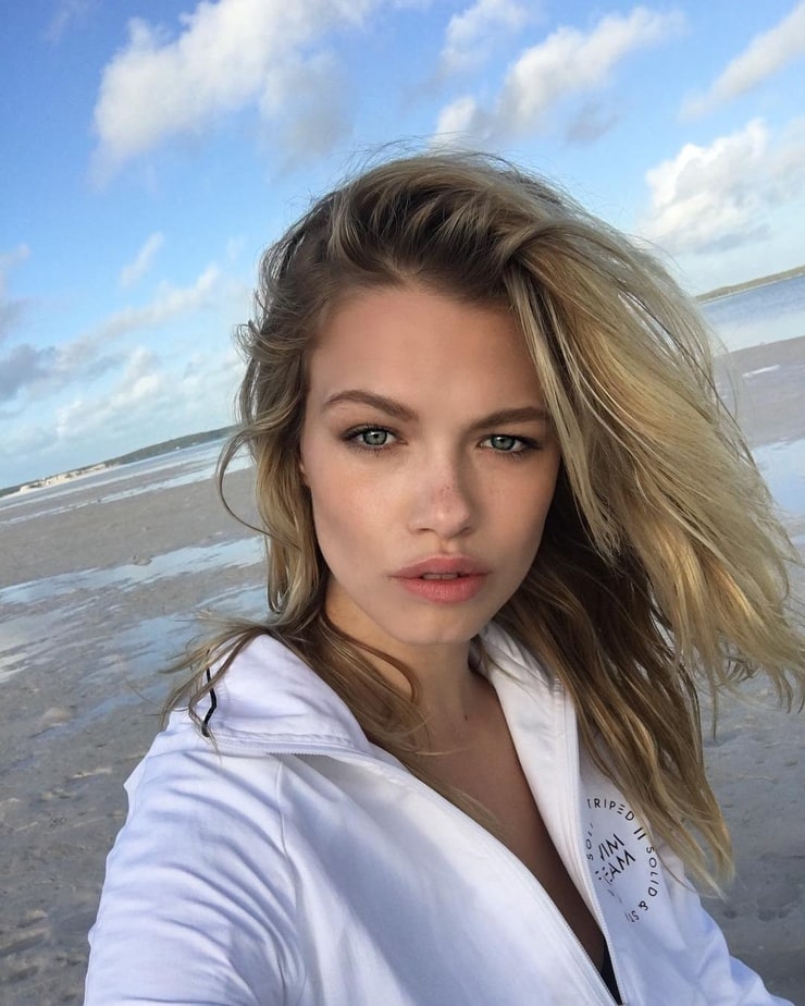 Picture Of Hailey Clauson 