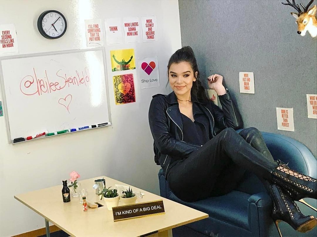 Hailee Steinfeld Hailee Steinfeld