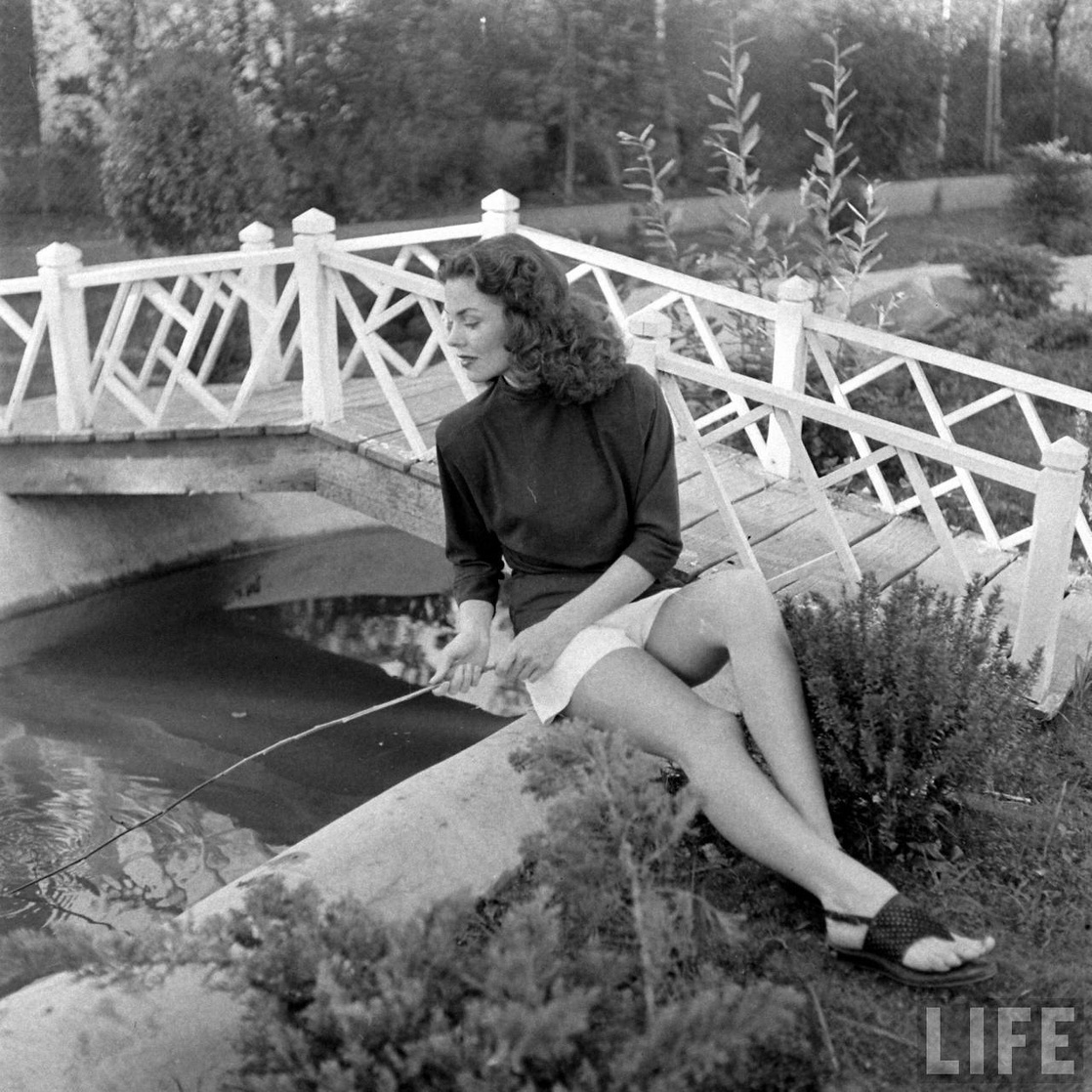 Watch Joanne Dru video Watch Joanne Dru video