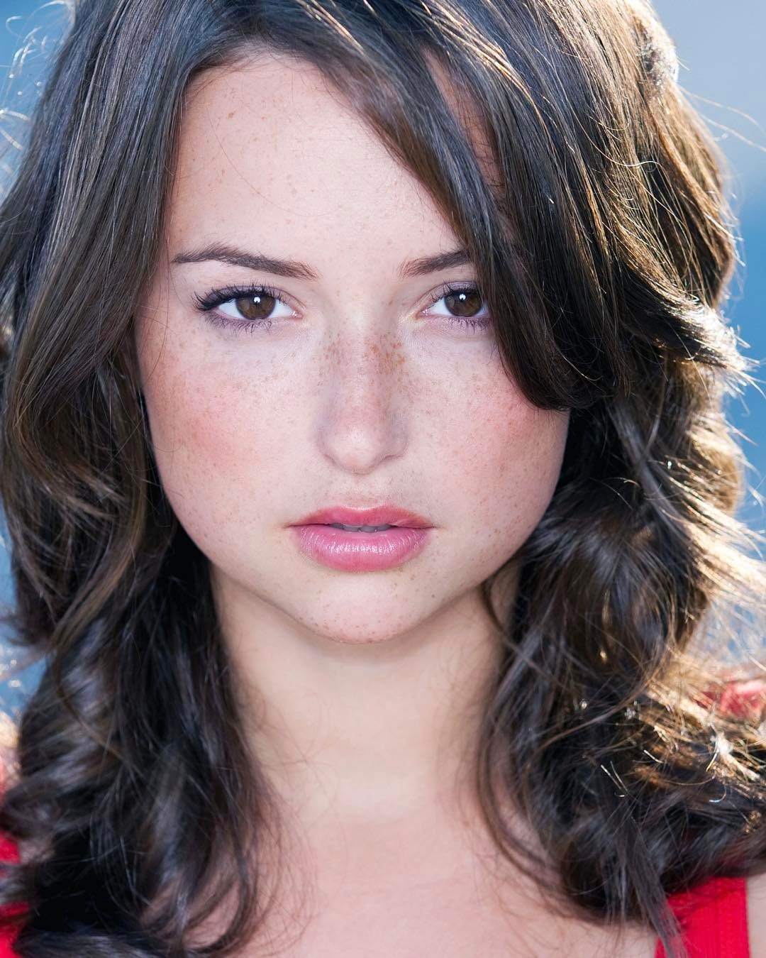 Milana vayntrub фото