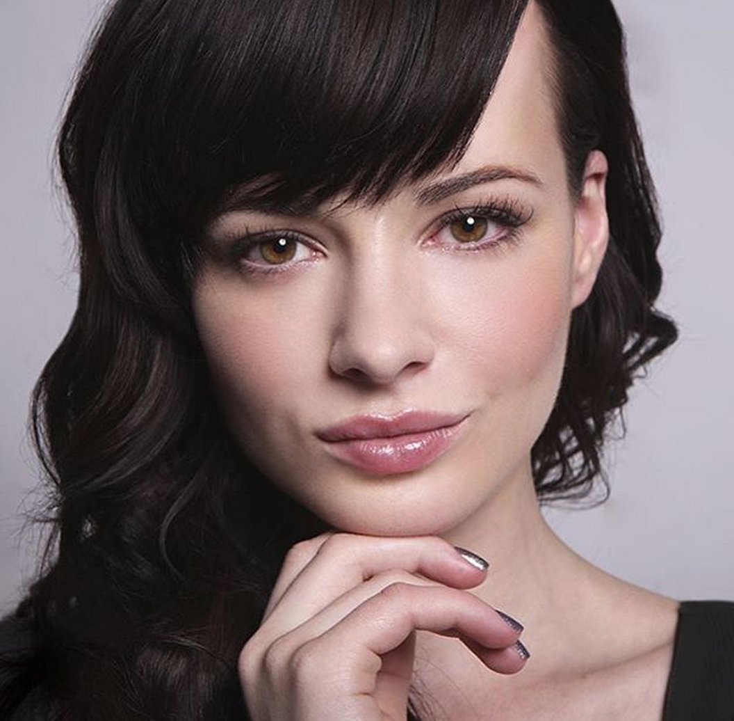 Ashley Rickards