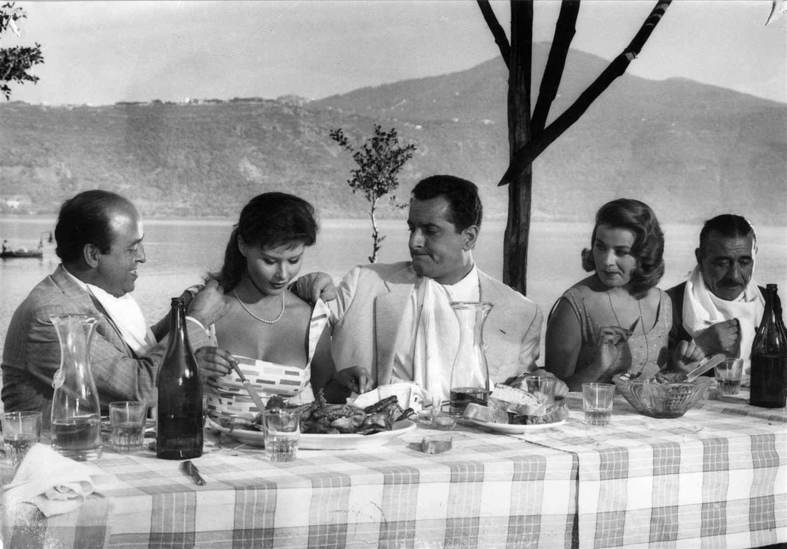 Belle ma povere                                  (1957)