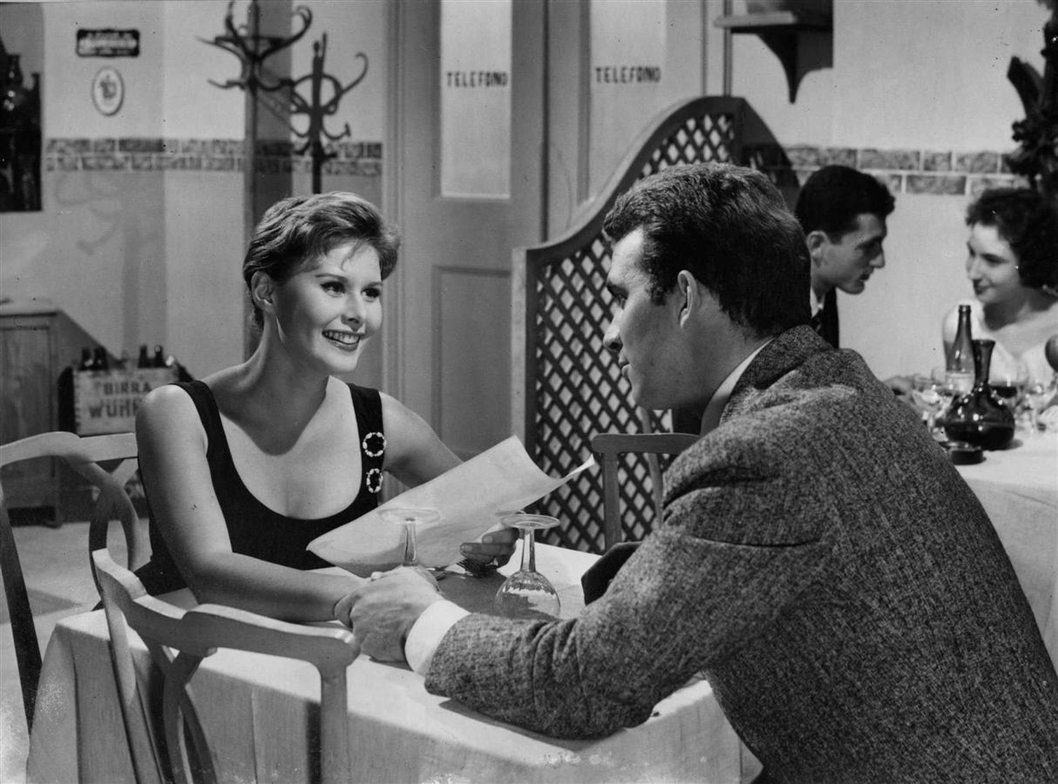Belle ma povere                                  (1957)