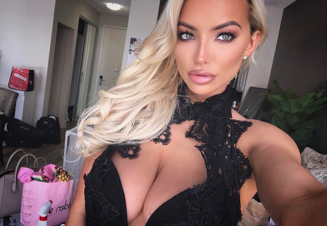 Lindsey Pelas