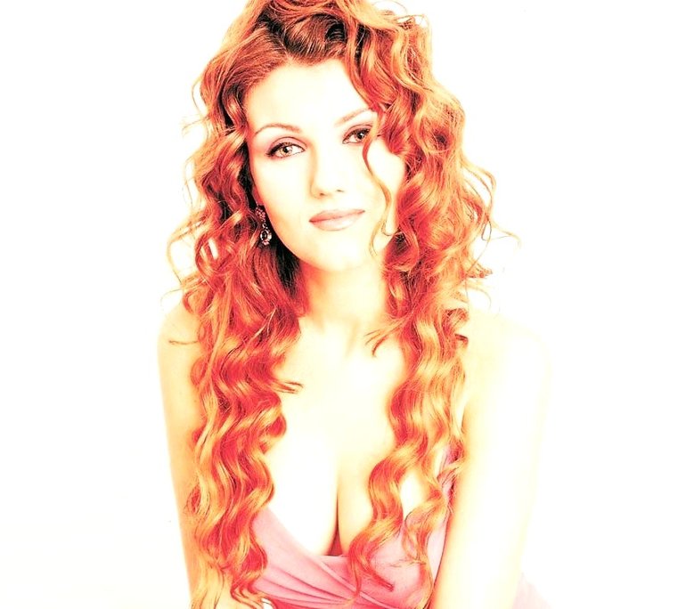 Tuğba Önal Tuğba Önal