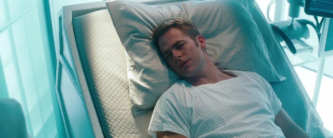 James T. Kirk (Chris Pine)