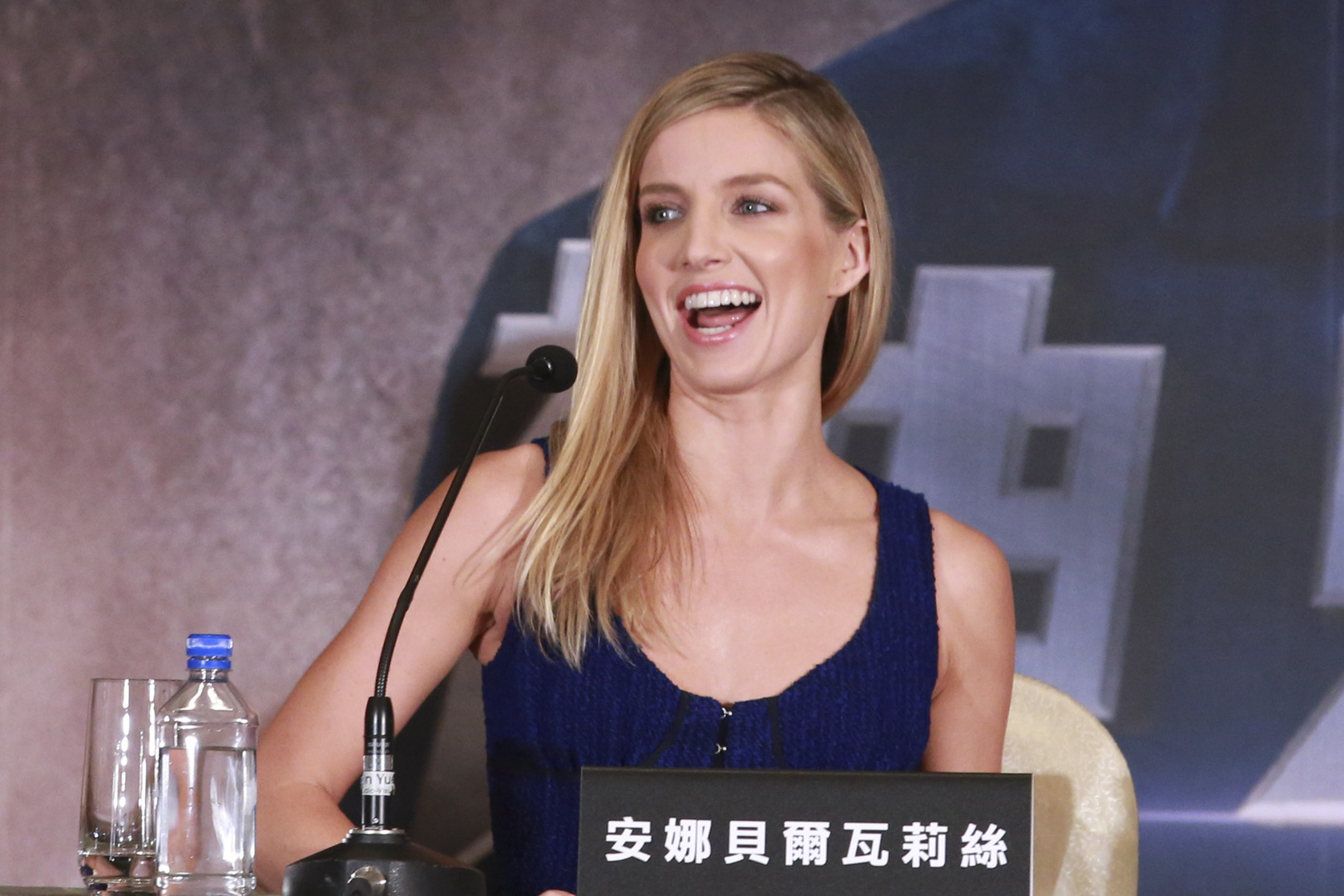 Annabelle Wallis Annabelle Wallis