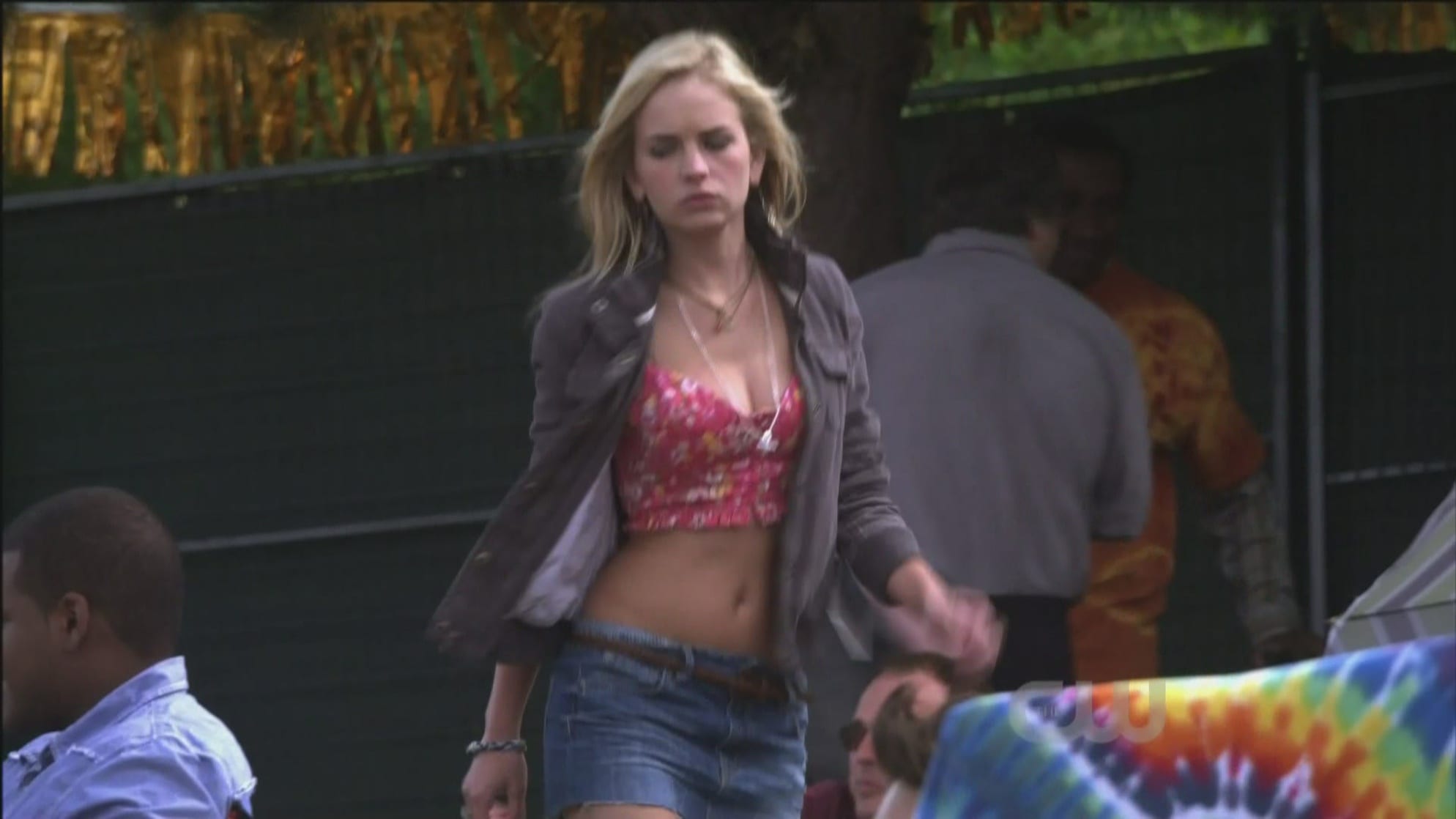 Britt Robertson Cameltoe