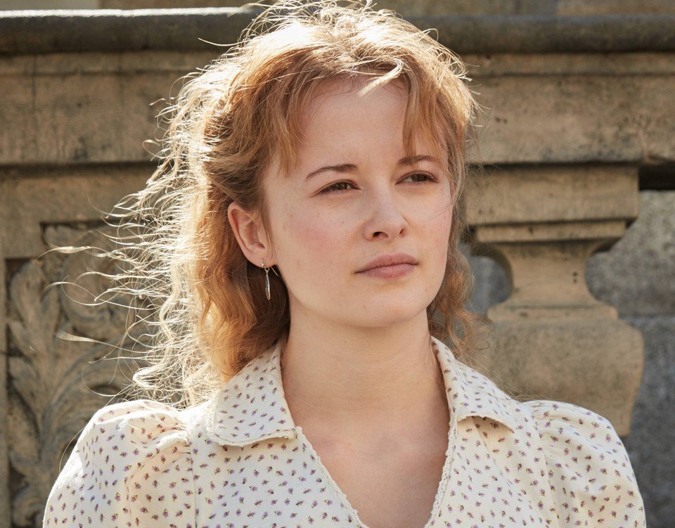 Shannon Tarbet Shannon Tarbet