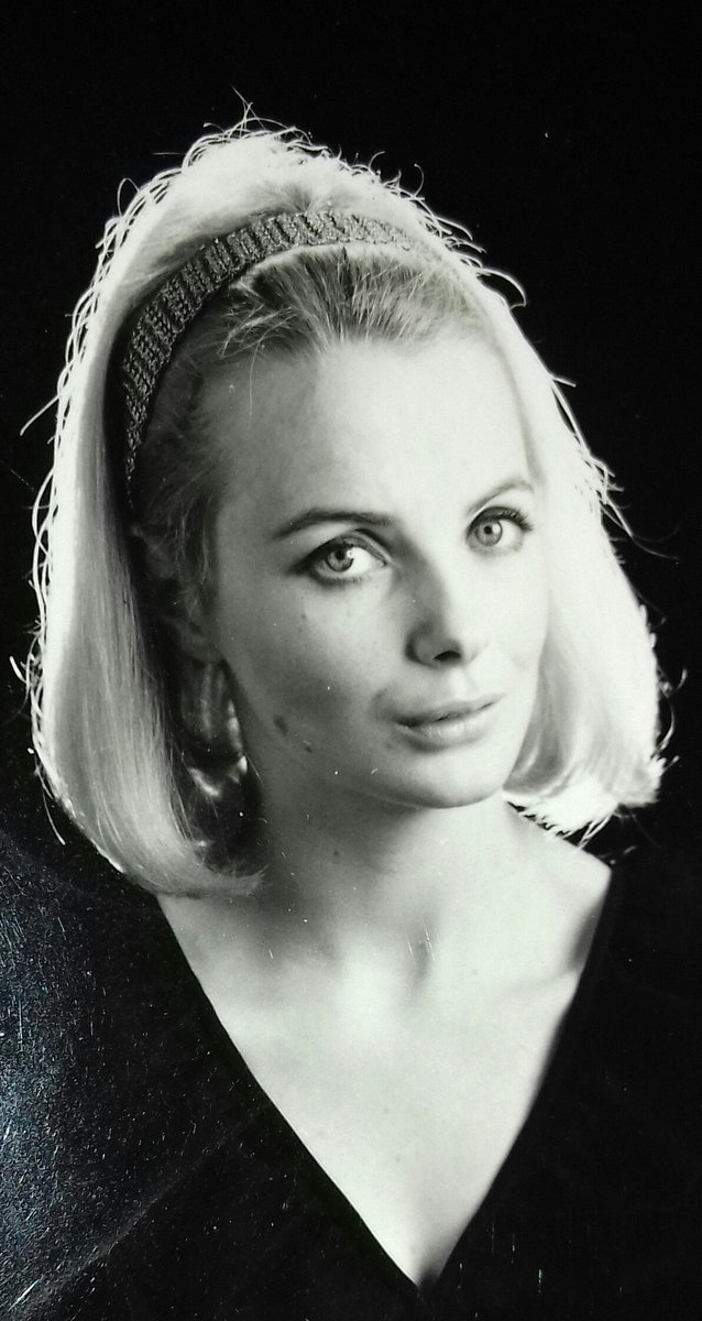 Elizabeth Knight image