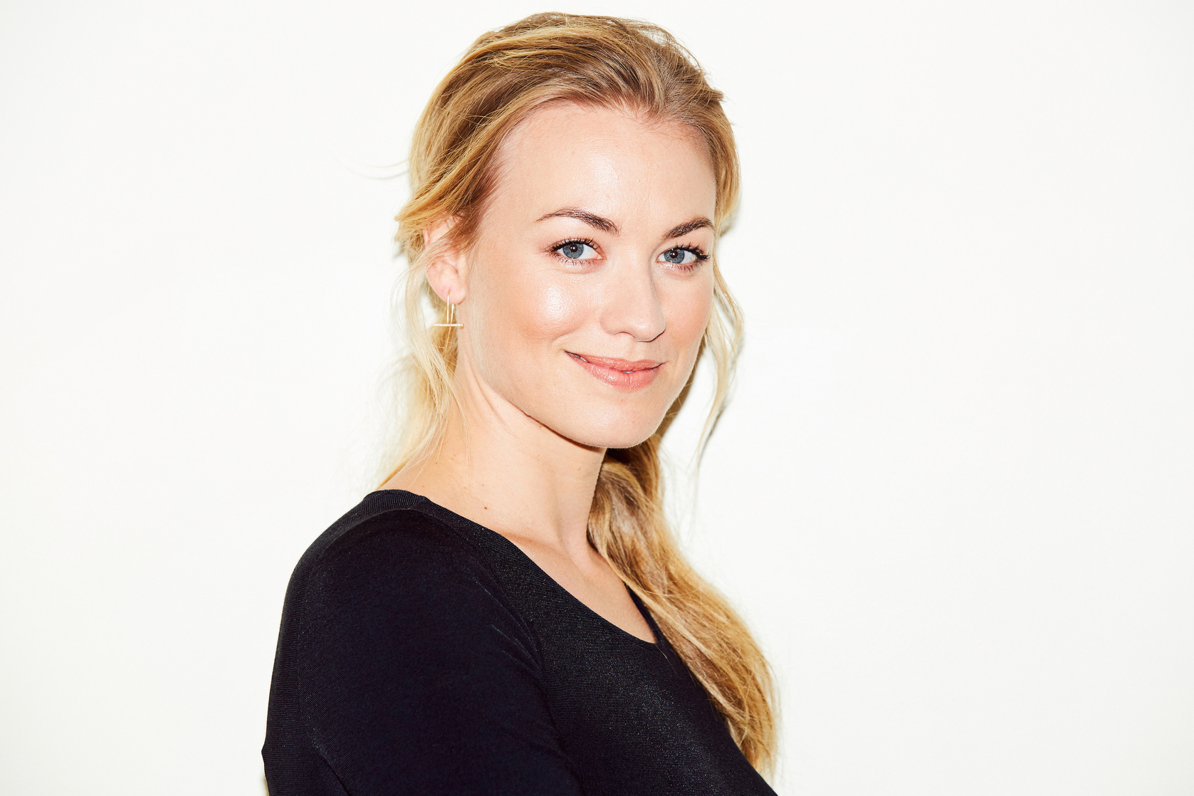 Yvonne Strahovski Yvonne Strahovski