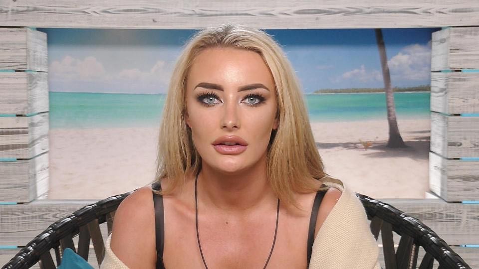 Chloë Crowhurst Chloë Crowhurst