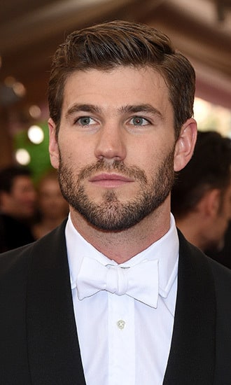 Next photo of Austin Stowell