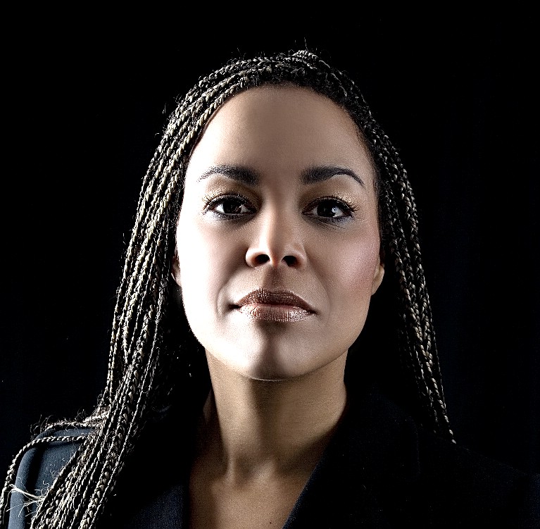 Stella Jones (Singer)