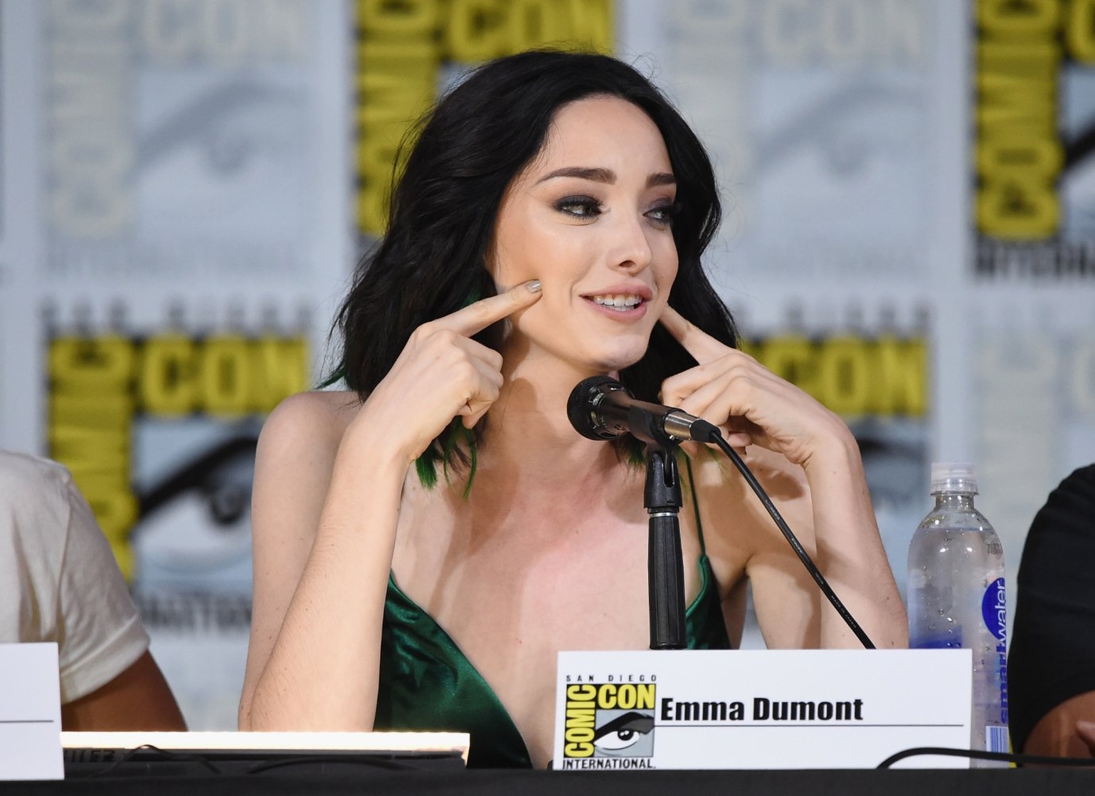 Emma Dumont Emma Dumont