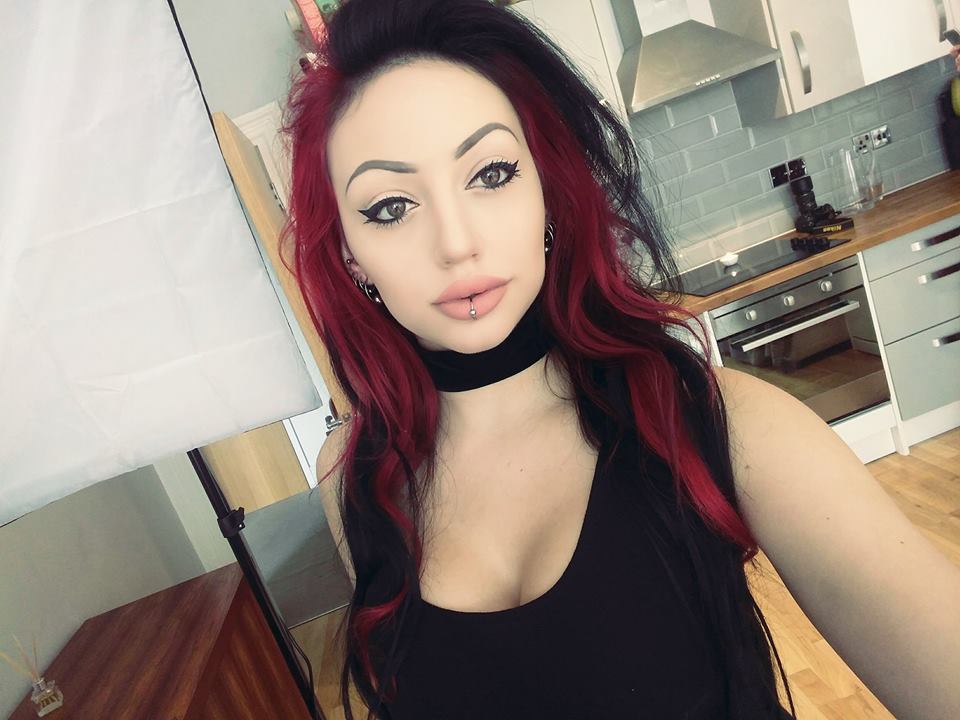 Picture of Dani Divine