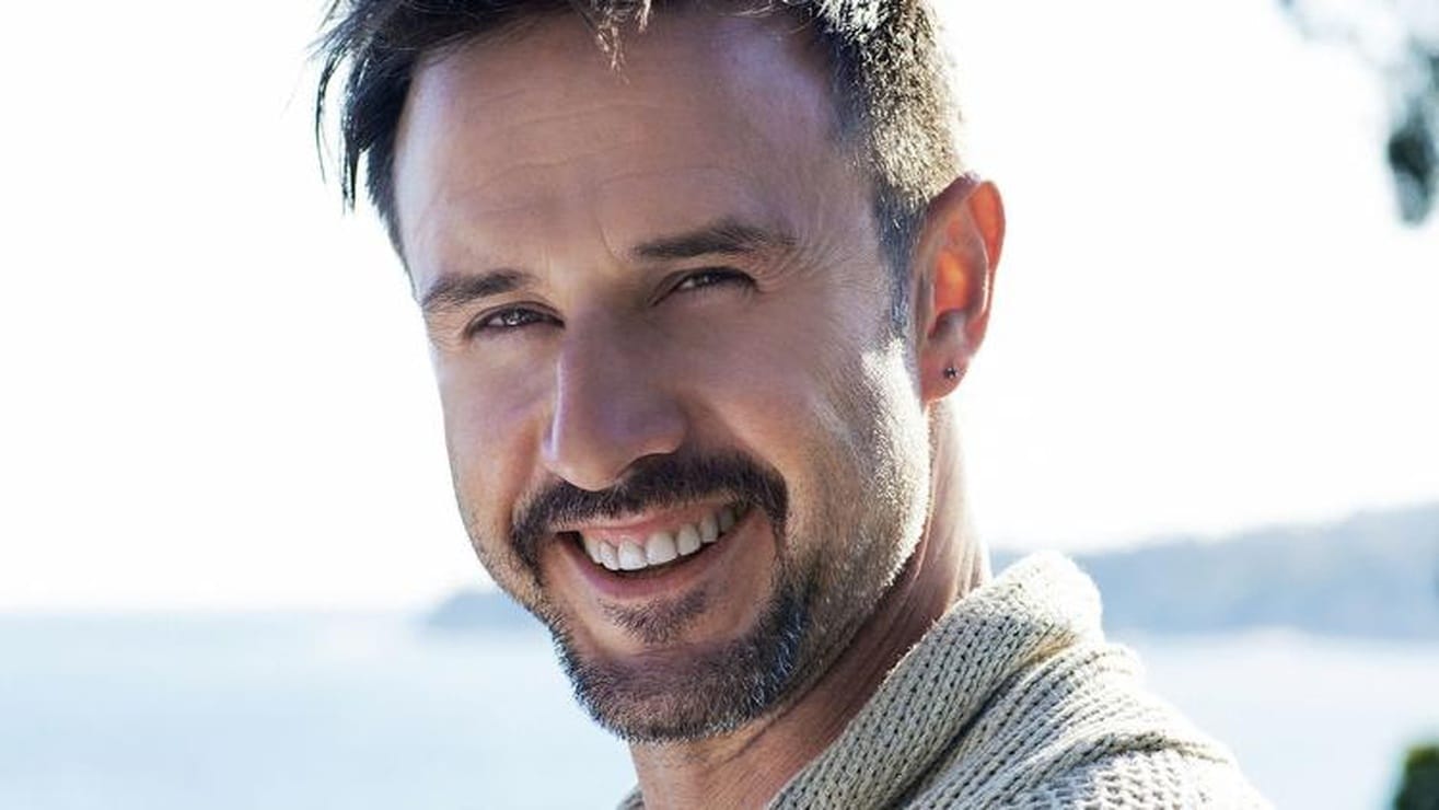 David Arquette as Dewey Riley