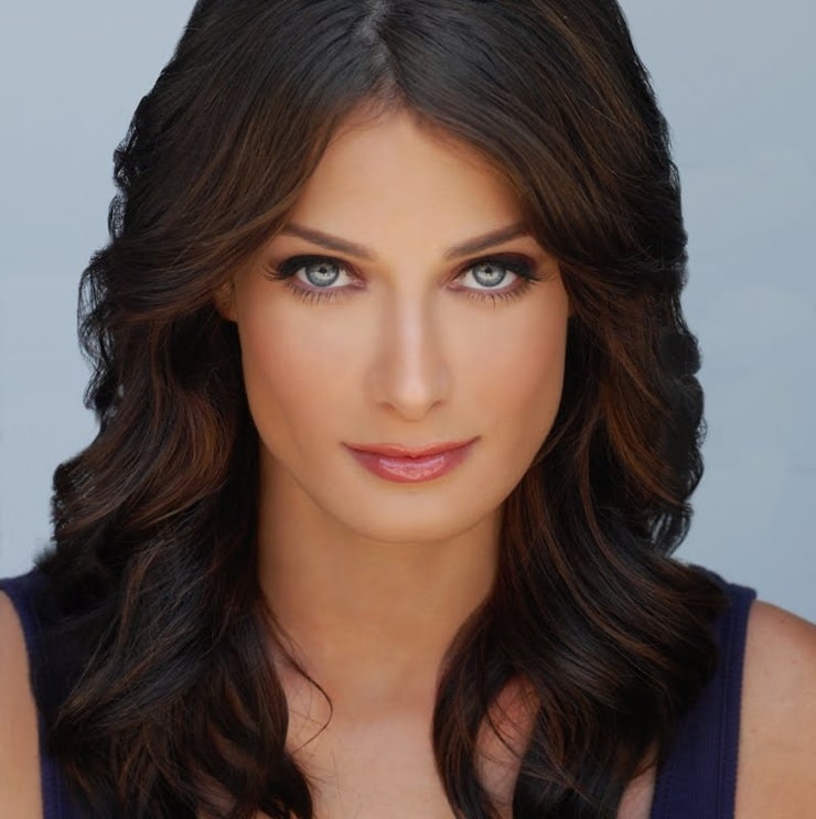 Picture of Dayanara Torres.