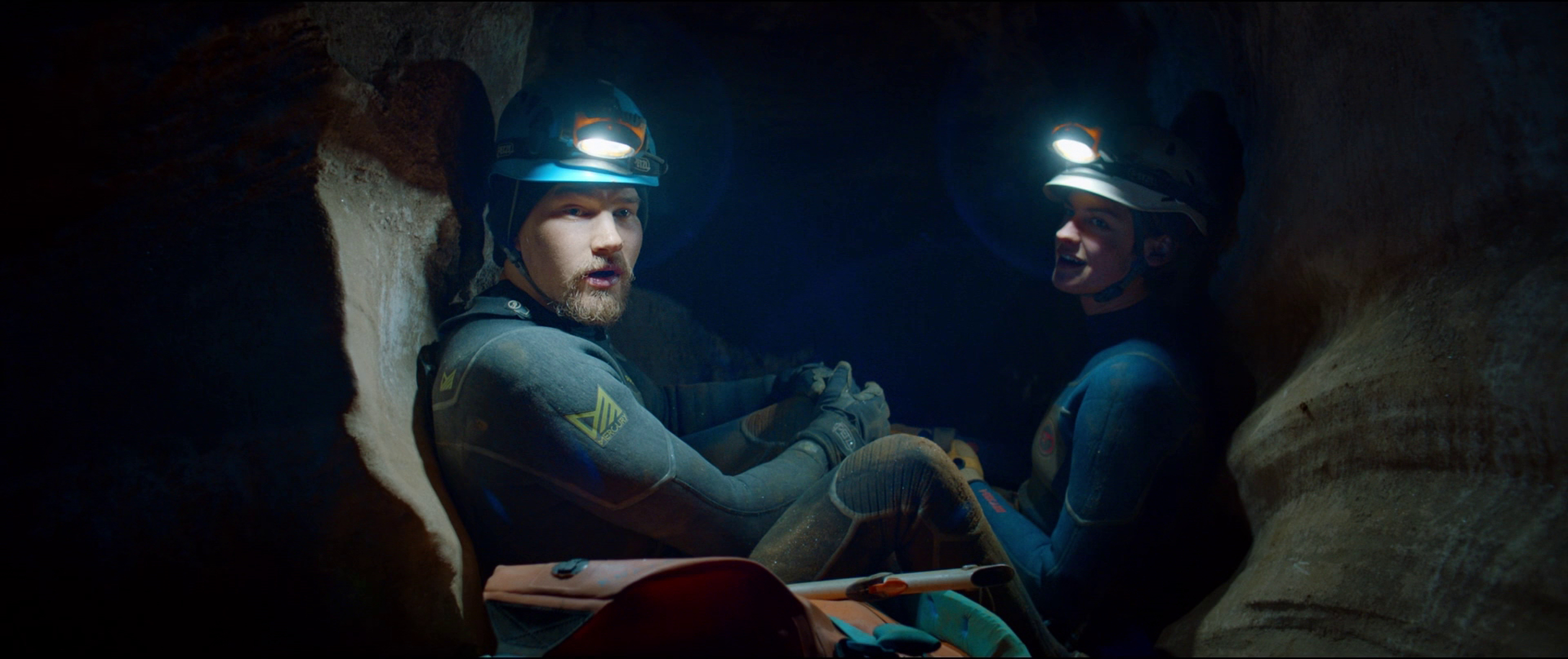 Cave                                  (2016)