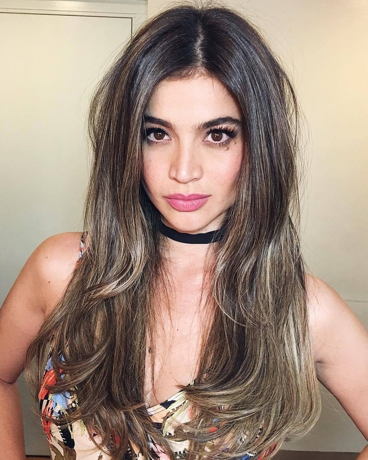 Picture of Anne Curtis