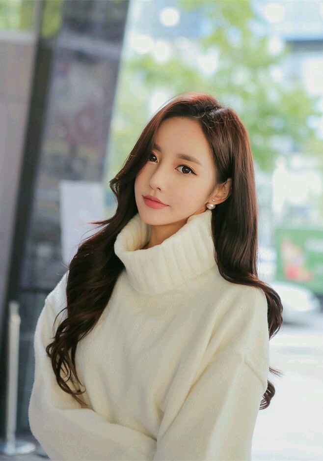 Son Youn Ju