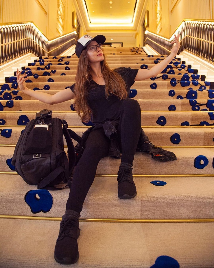 Picture of Amanda Cerny