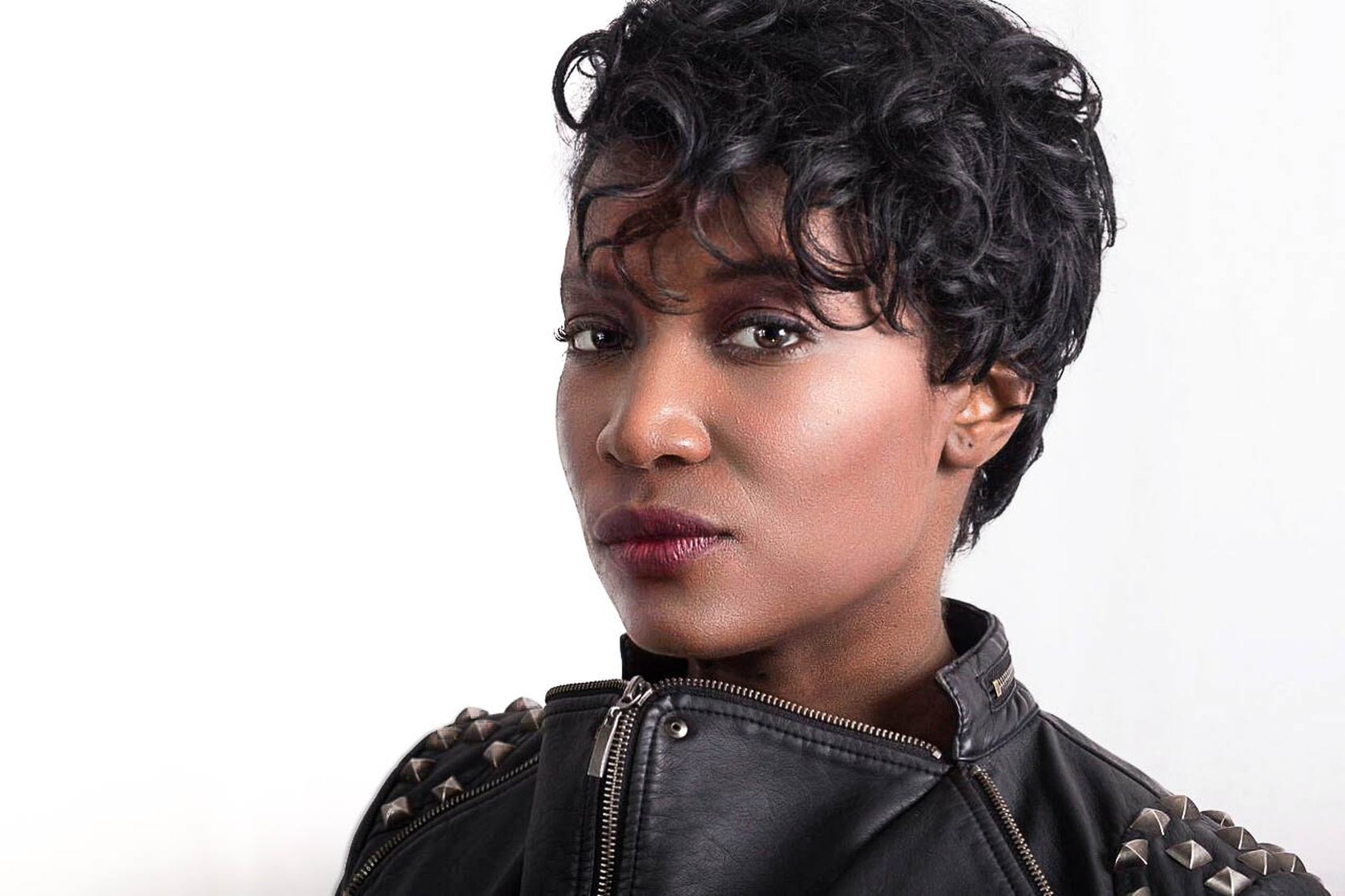 Tanya Thompson picture