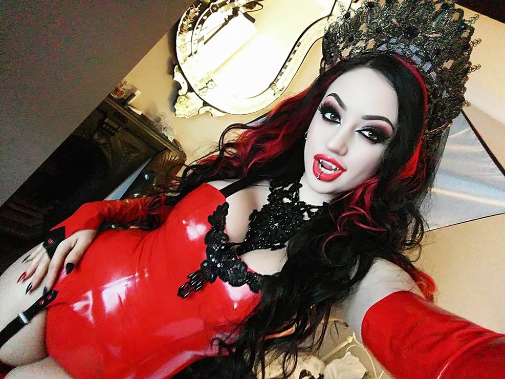 Dani Divine picture