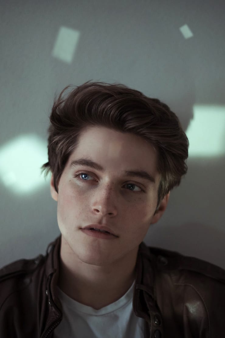 Picture of Froy Gutierrez