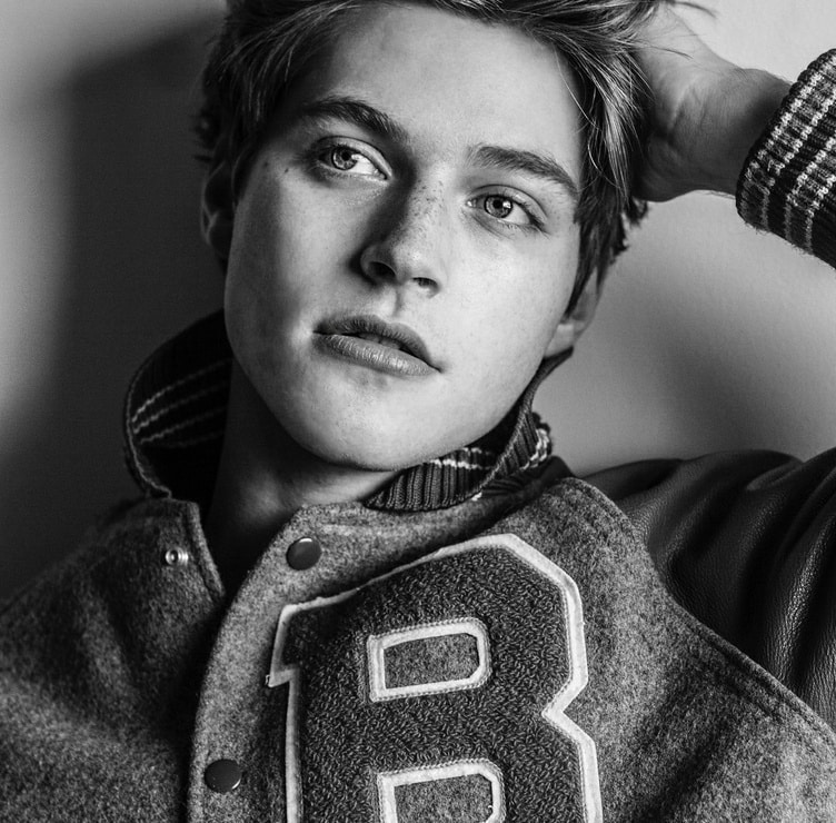 Picture of Froy Gutierrez