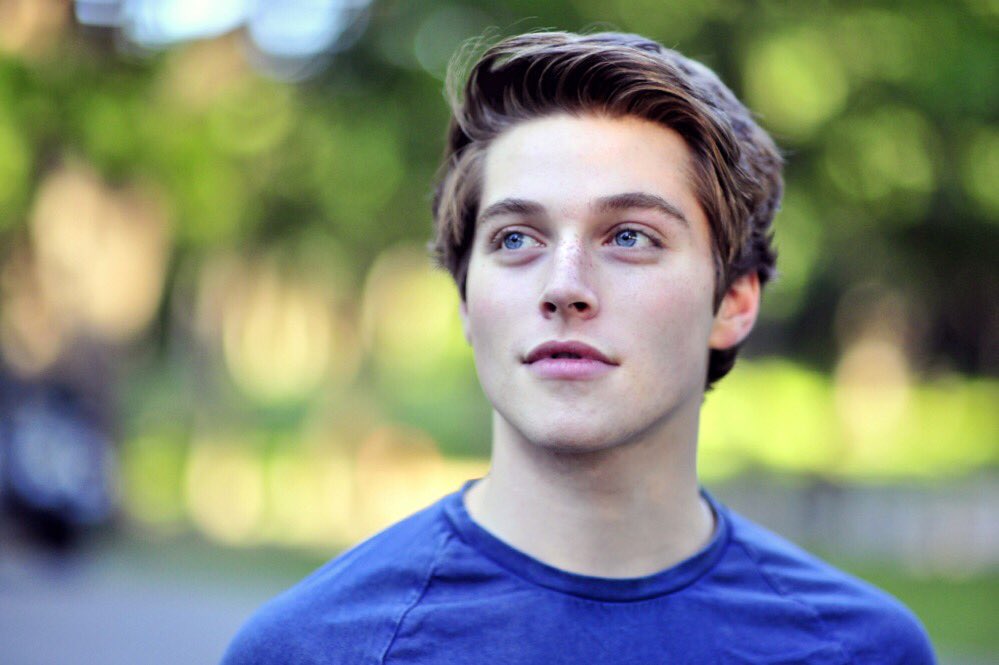 Froy Gutierrez