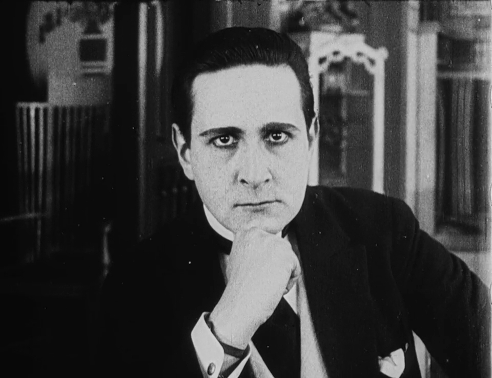 Les Vampires (1915)
