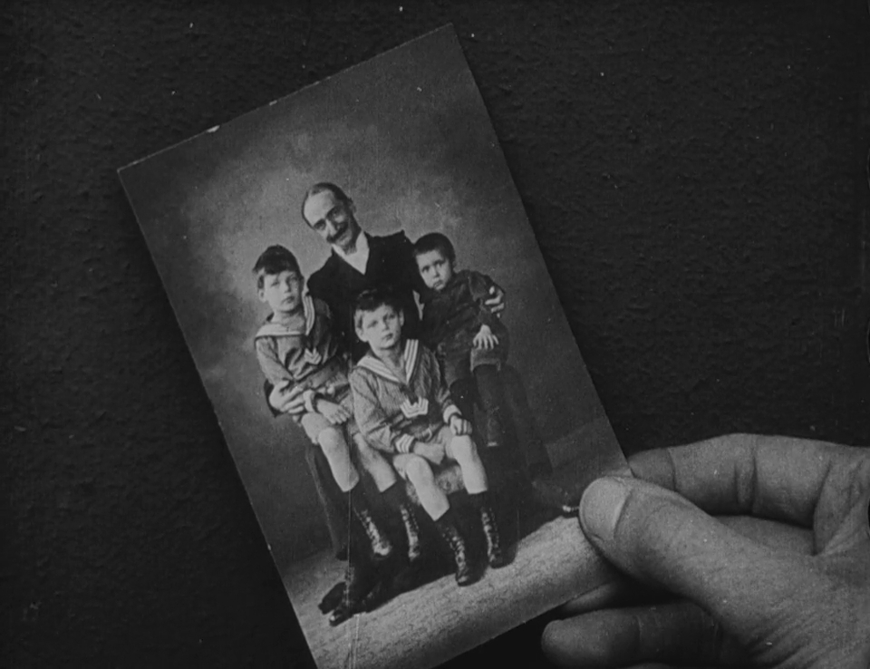 Les Vampires (1915)