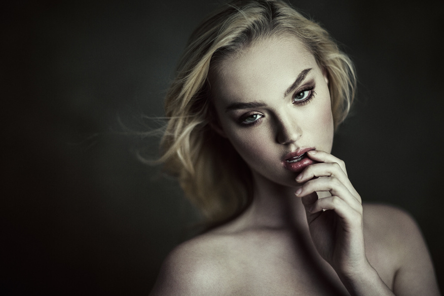 Olivia Ross.