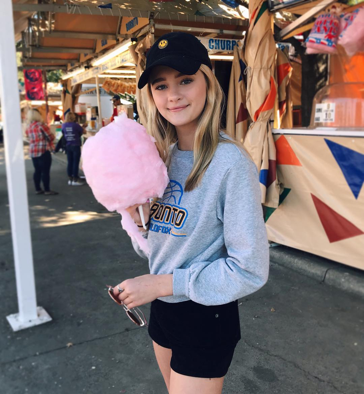 Picture of Lizzy Greene