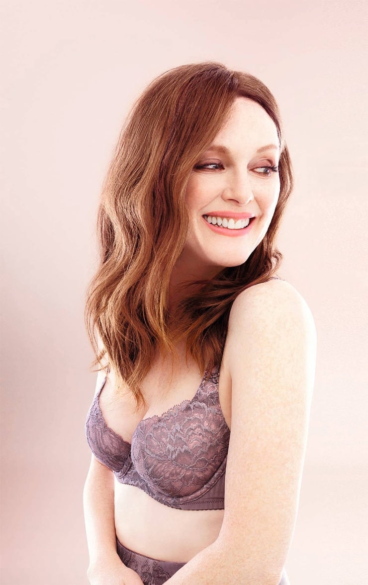 Picture of Julianne Moore.