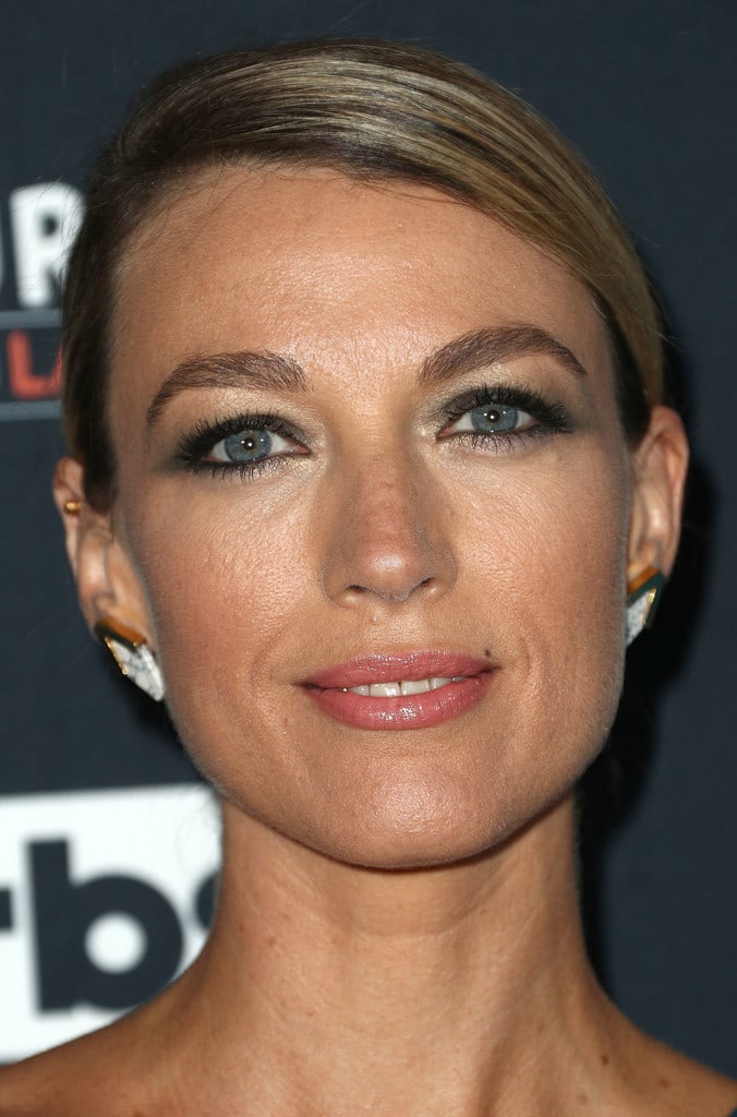 Image of Natalie Zea