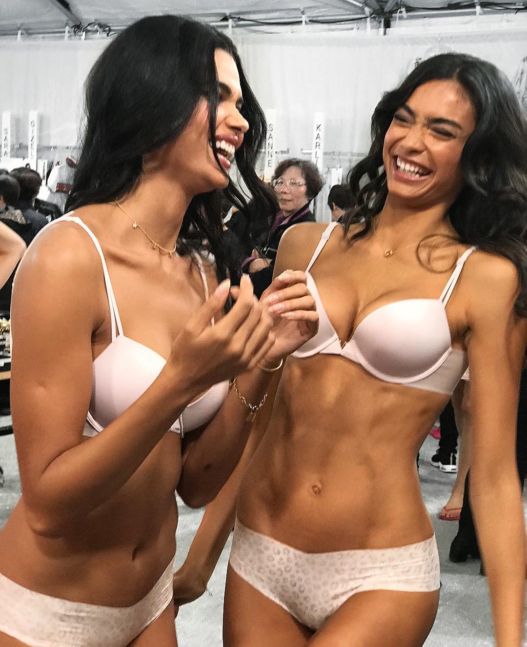 Kelly Gale Kelly Gale