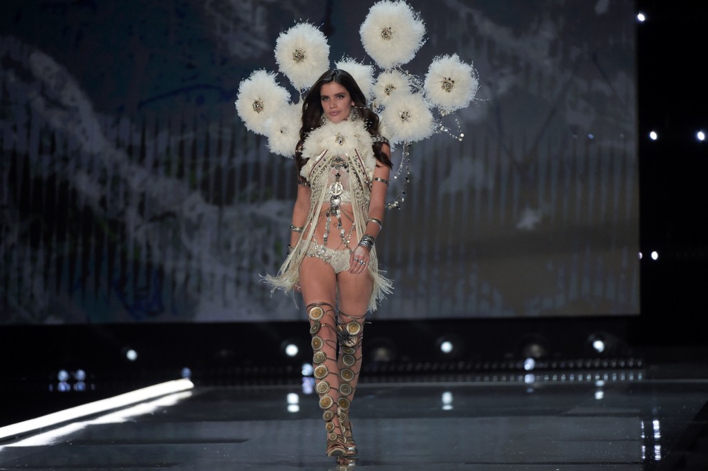 Sara Sampaio Sara Sampaio